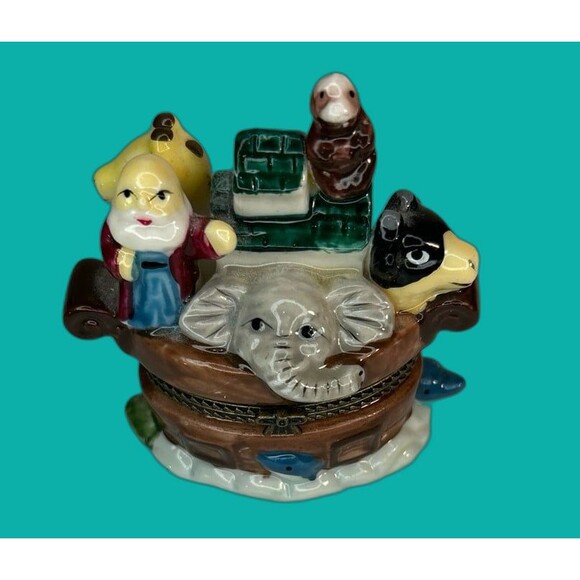 Noah's Ark ceramic hinged Trinket Box - Picture 1 of 6